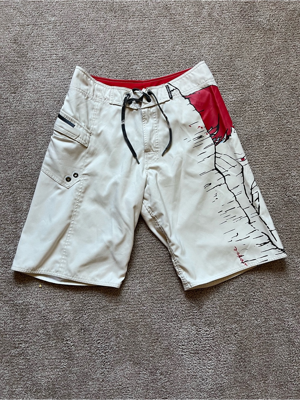 VTG 00’s / Y2K Volcom Stone Rob Dafoe Art Print Off White Mens Board Shorts